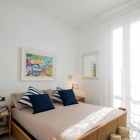 شقة Art Of Living 100 Meters From The Sea. مارينا دي بييتراسانْت المظهر الخارجي الصورة