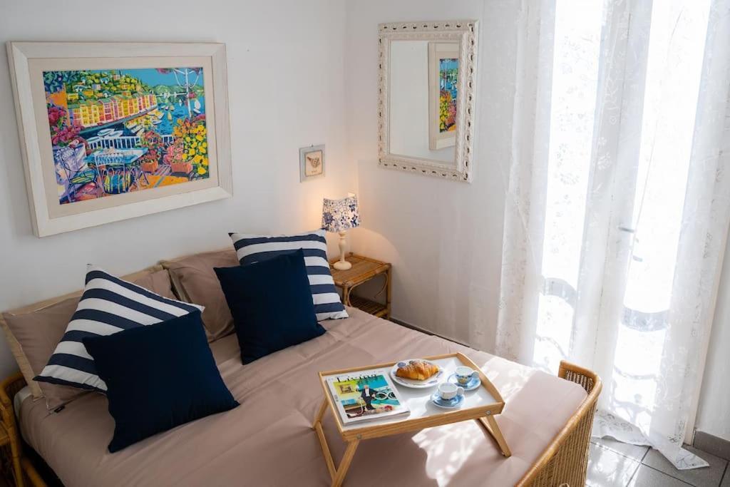 شقة Art Of Living 100 Meters From The Sea. مارينا دي بييتراسانْت المظهر الخارجي الصورة