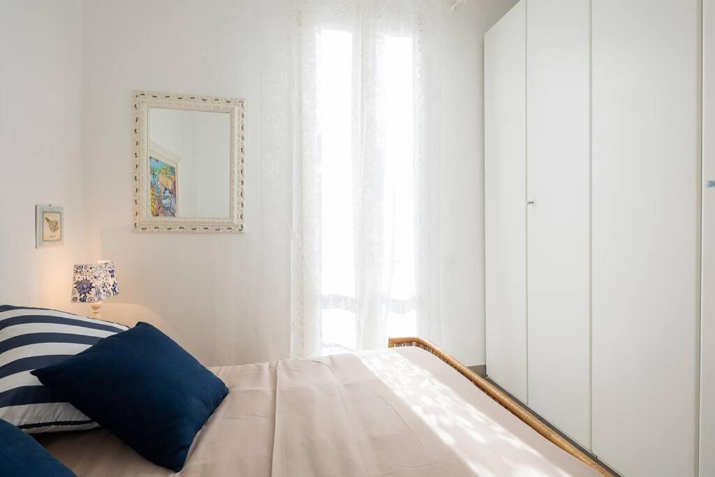 شقة Art Of Living 100 Meters From The Sea. مارينا دي بييتراسانْت المظهر الخارجي الصورة